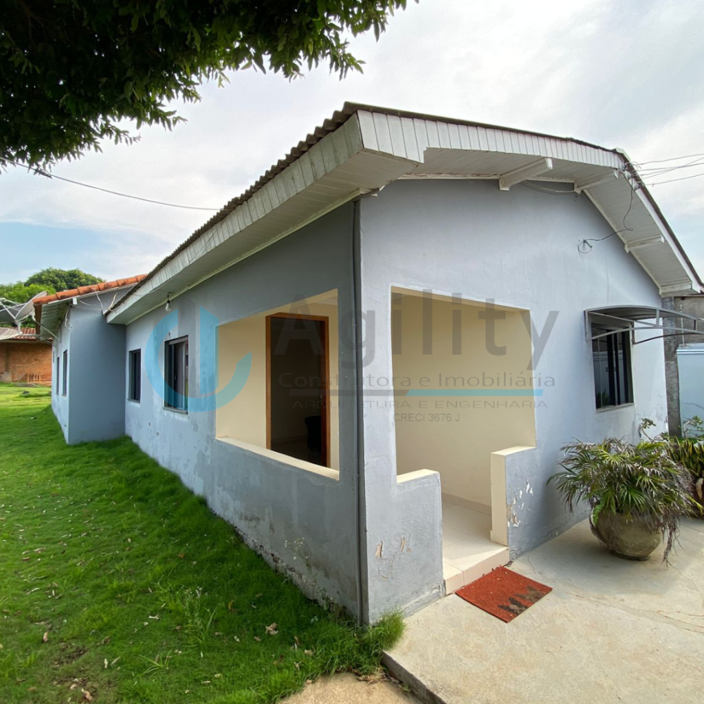 CASA COM TERRENO 20X40 – SETOR 01- JARU-RO