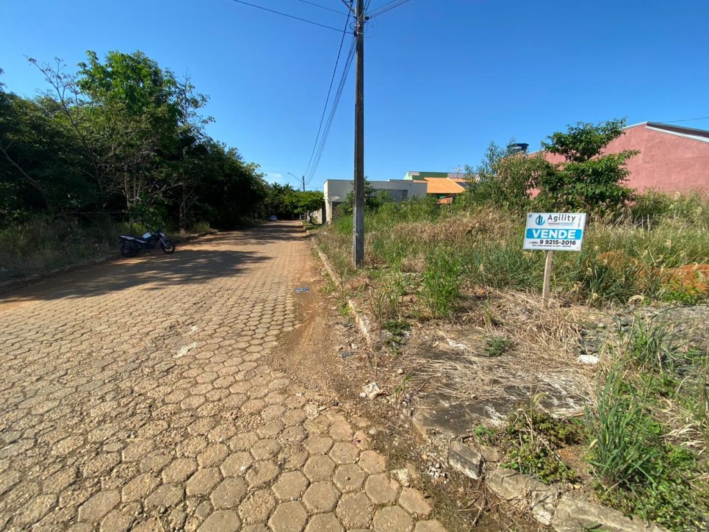 TERRENO DE ESQUINA – SAVANA PARK-JARU-RO