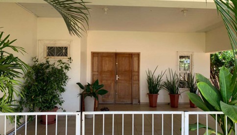 CASA Á VENDA NO CENTRO DE JARU/RO