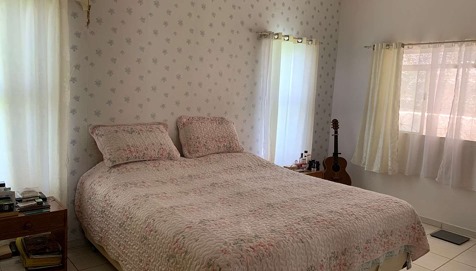 CASA Á VENDA NO CENTRO DE JARU/RO
