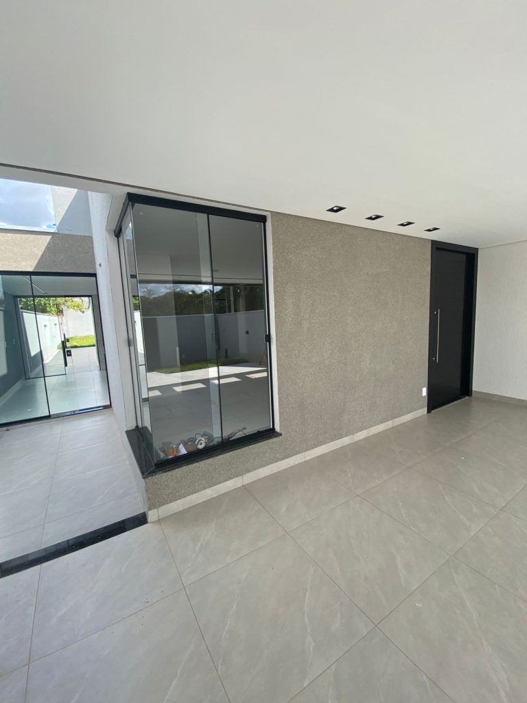 CASA Á VENDA NO SETOR 02! RUA MAMORÉ – JARU/RO