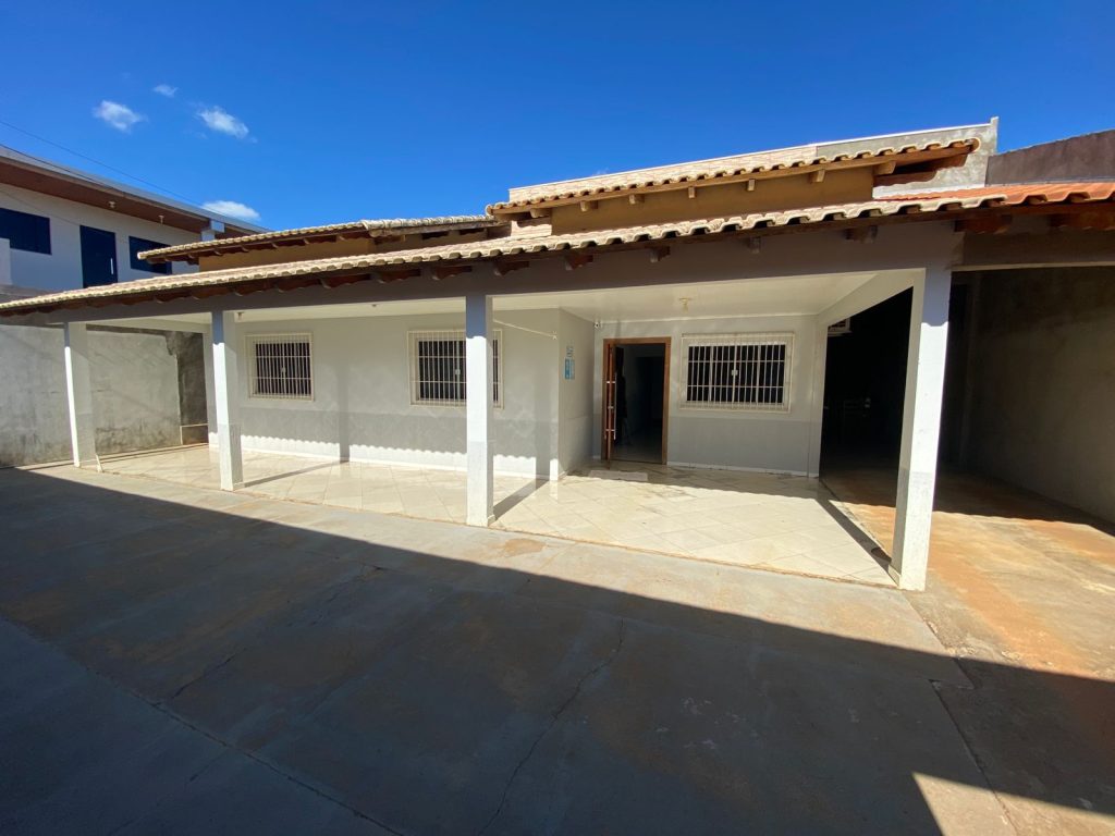 CASA Á VENDA ESCRITURADA – RUA SIZINO GUERRA, JARDIM COOAJA – JARU/RO