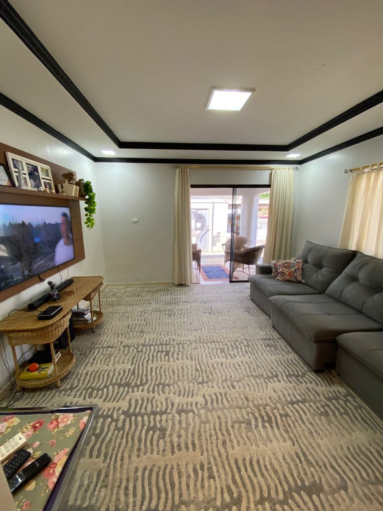 VENDE-SE CASA ESCRITURADA NA RUA PLÁCIDO DE CASTRO, SETOR 02 – JARU/RO