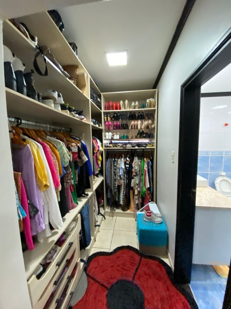 VENDE-SE CASA ESCRITURADA NA RUA PLÁCIDO DE CASTRO, SETOR 02 – JARU/RO