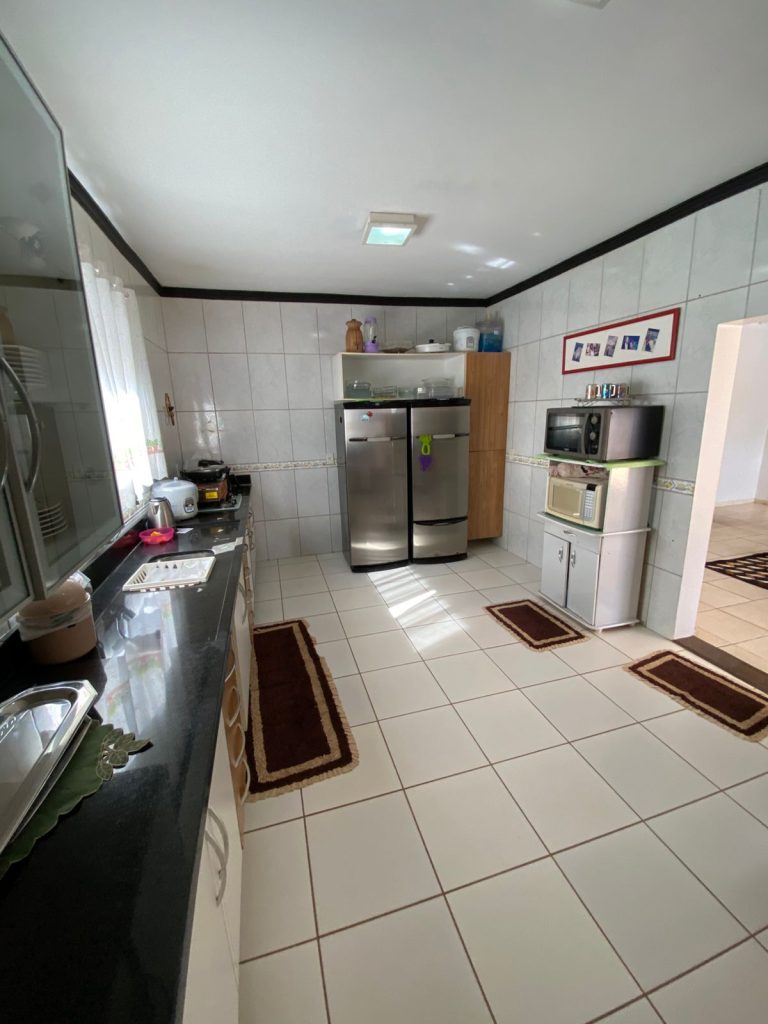 VENDE-SE CASA ESCRITURADA NA RUA PLÁCIDO DE CASTRO, SETOR 02 – JARU/RO