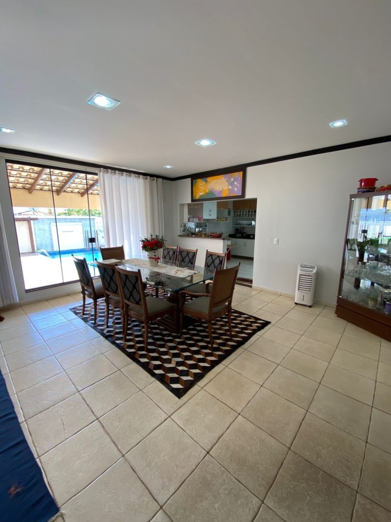 VENDE-SE CASA ESCRITURADA NA RUA PLÁCIDO DE CASTRO, SETOR 02 – JARU/RO