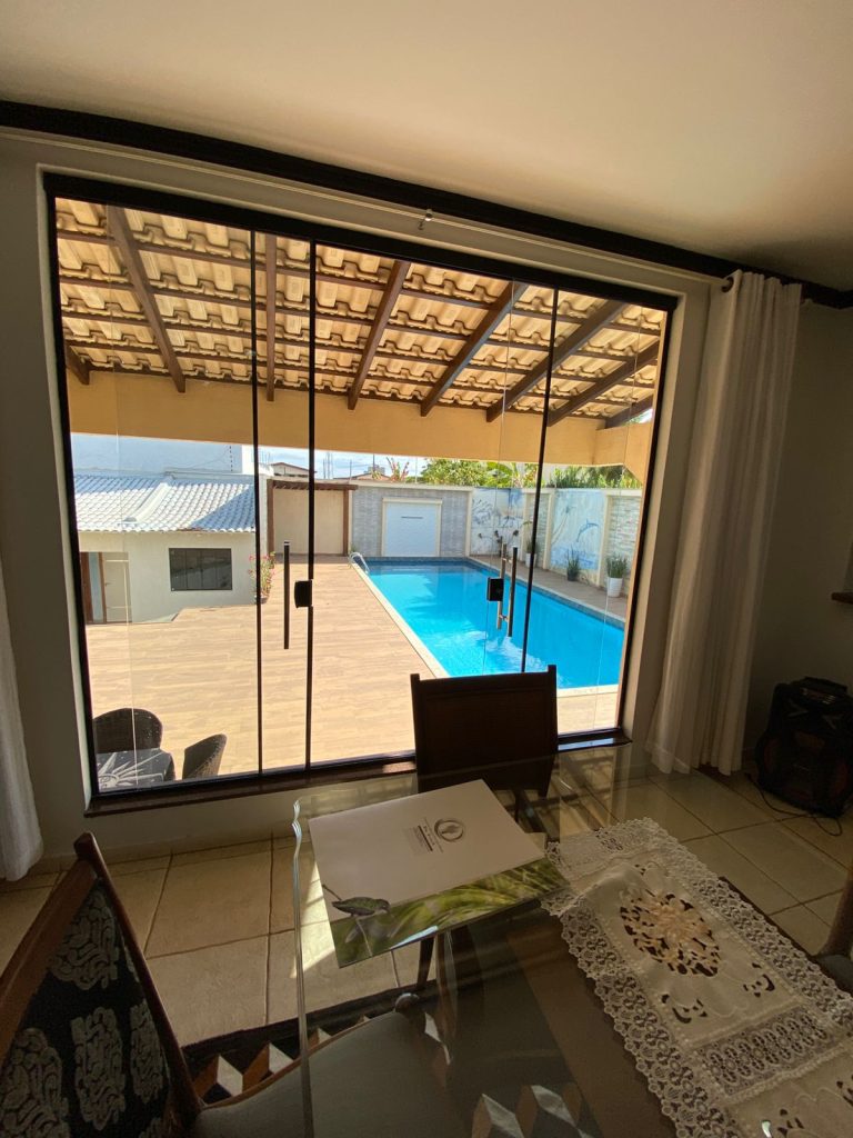 VENDE-SE CASA ESCRITURADA NA RUA PLÁCIDO DE CASTRO, SETOR 02 – JARU/RO