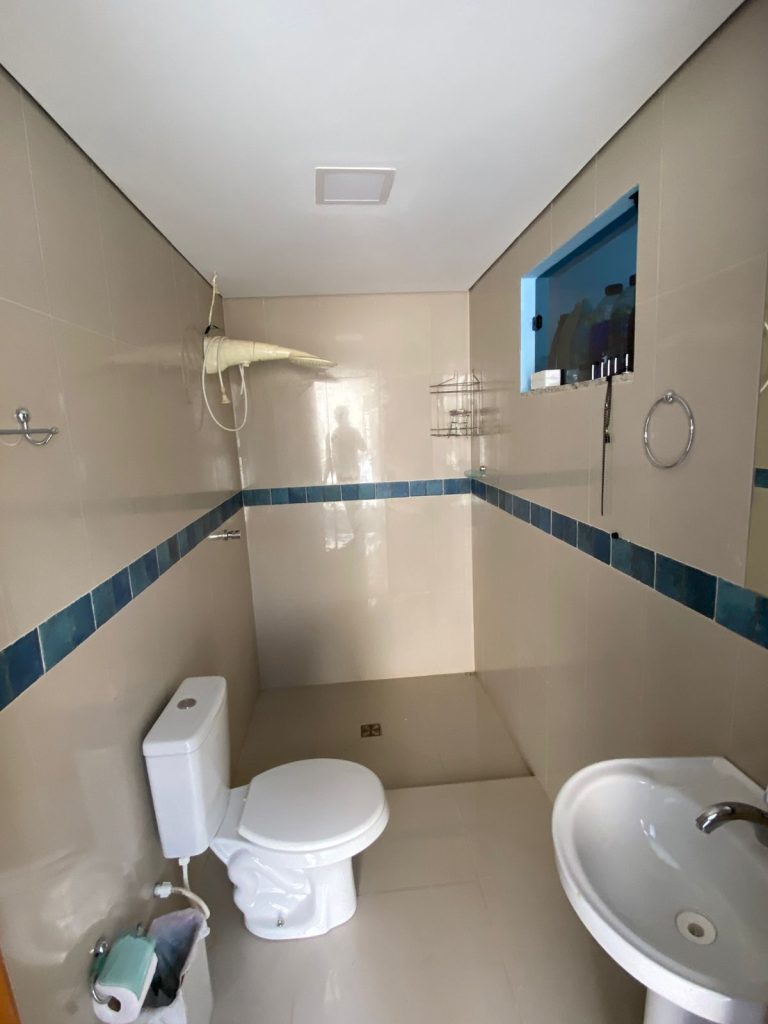VENDE-SE CASA ESCRITURADA NA RUA PLÁCIDO DE CASTRO, SETOR 02 – JARU/RO