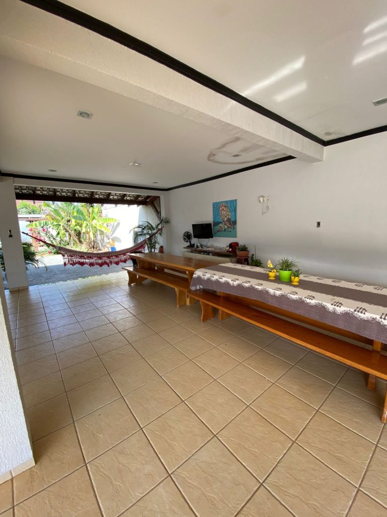 VENDE-SE CASA ESCRITURADA NA RUA PLÁCIDO DE CASTRO, SETOR 02 – JARU/RO