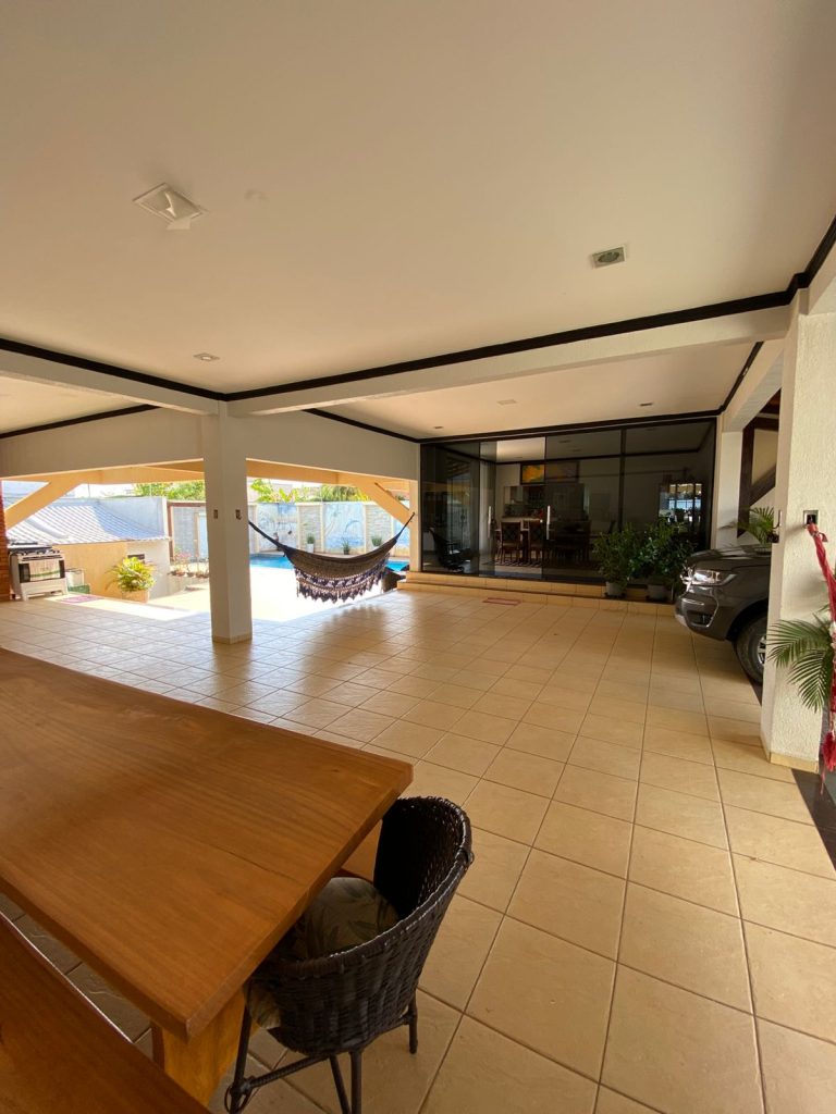 VENDE-SE CASA ESCRITURADA NA RUA PLÁCIDO DE CASTRO, SETOR 02 – JARU/RO
