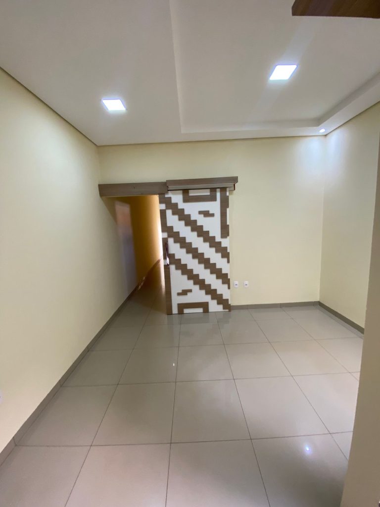 ALUGASE-SE CASA! NA AV. DOM PEDRO I, SETOR 05 – JARU/RO