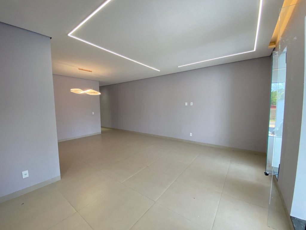 CASA ESCRITURADA Á VENDA! NA RUA MAMORÉ, SETOR 02, 1027 – JARU/RO CASA ESCRITURADA Á VENDA! NA RUA MAMORÉ, SETOR 02, 1027 – JARU/RO