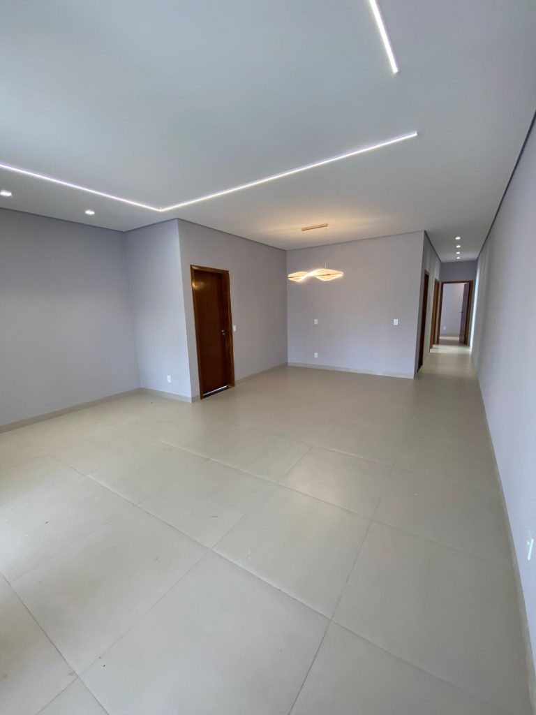 CASA ESCRITURADA Á VENDA! NA RUA MAMORÉ, SETOR 02, 1027 – JARU/RO CASA ESCRITURADA Á VENDA! NA RUA MAMORÉ, SETOR 02, 1027 – JARU/RO