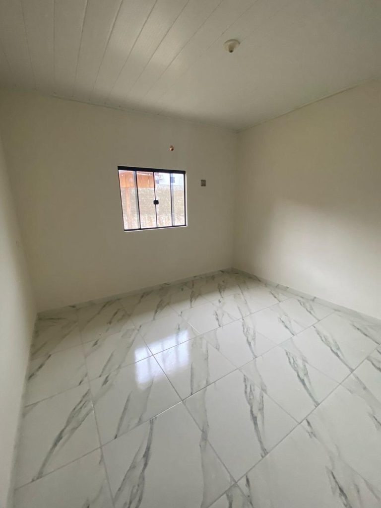 ALUGA-SE APARTAMENTO NA AV. TIRADENTES, SETOR 02 – JARU/RO