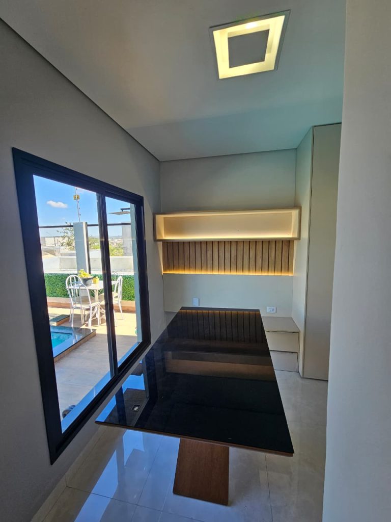 VENDE-SE CASA ESCRITURADA NA RUA YPÊ, SETOR 1/A – JARU/RO