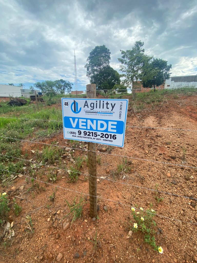 VENDE-SE TERRENOS NO BAIRRO CIDADE ALTA – EM JARU/RO VENDE-SE TERRENOS NO BAIRRO CIDADE ALTA – EM JARU/RO