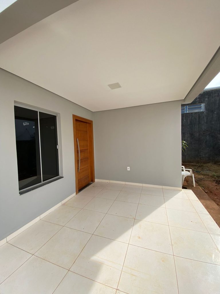 ALUGA-SE CASA NA RUA PRINCIPAL DO SAVANA PARK – JARU/RO