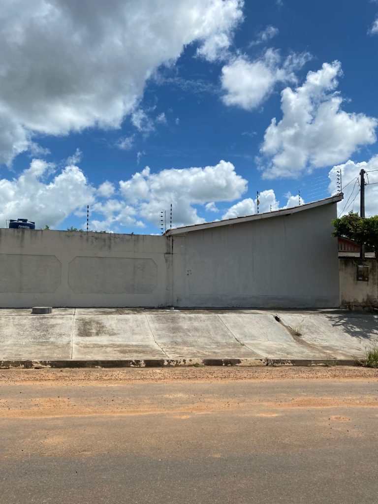 VENDE-SE TERRENO NA RUA BELO HORIZONTE, SETOR 01 – JARU/RO