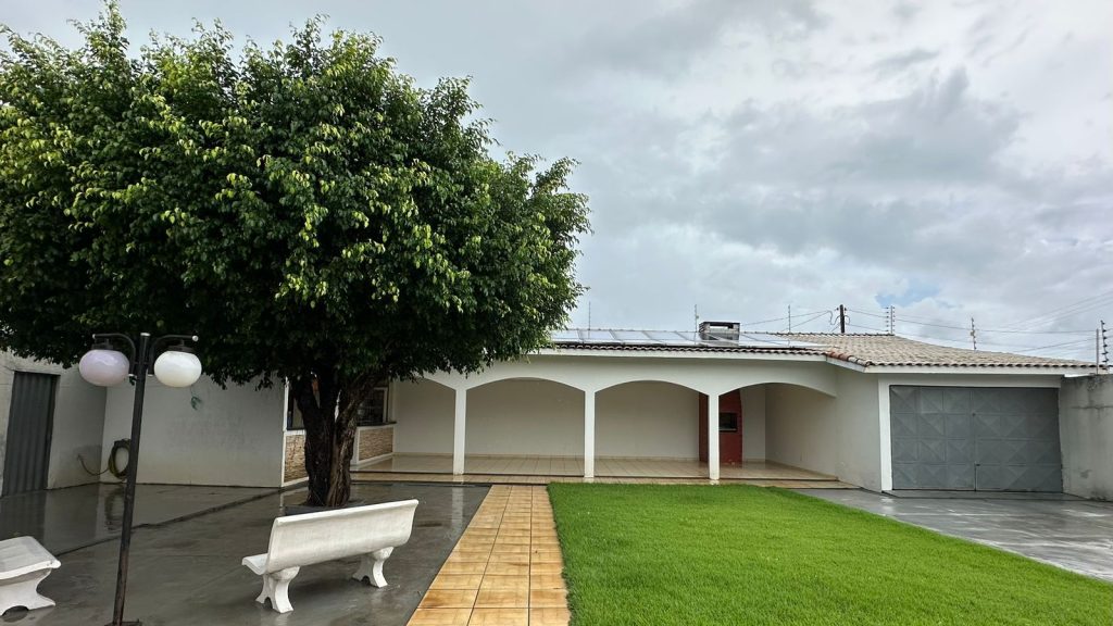 VENDE-SE TERRENO NA RUA BELO HORIZONTE, SETOR 01 – JARU/RO