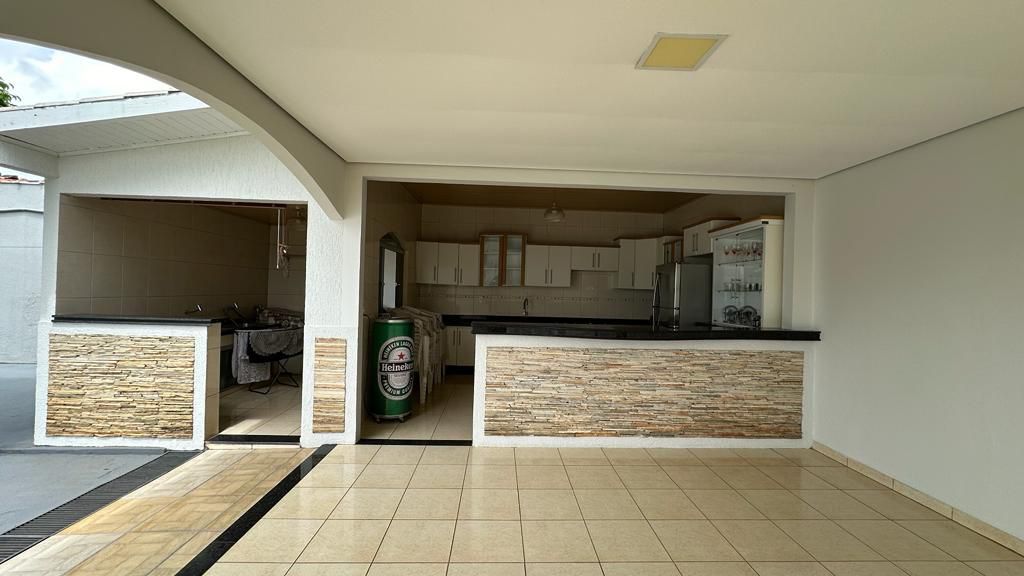 VENDE-SE TERRENO NA RUA BELO HORIZONTE, SETOR 01 – JARU/RO