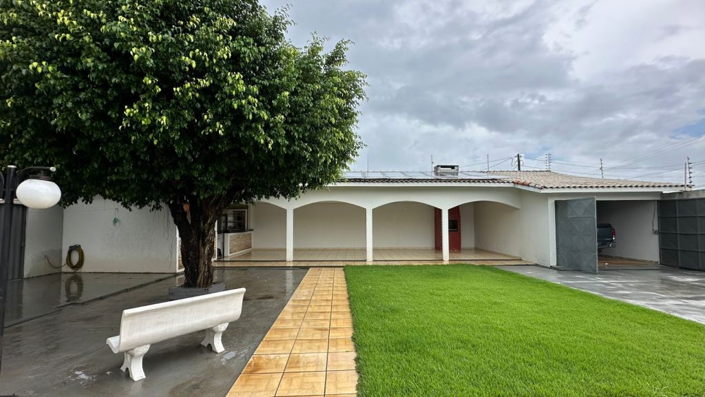 VENDE-SE TERRENO NA RUA BELO HORIZONTE, SETOR 01 – JARU/RO