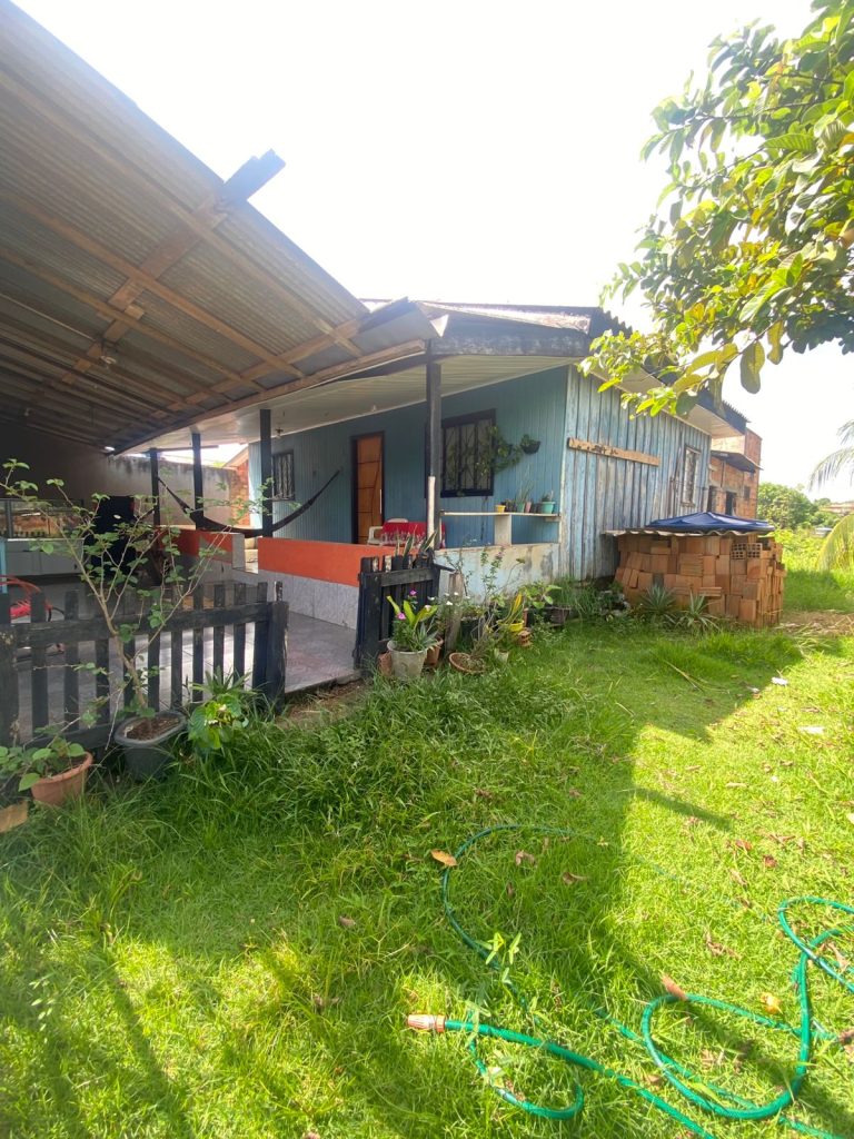 VENDE-SE CASA NA RUA AMAZONAS, SETOR 04 – JARU/RO