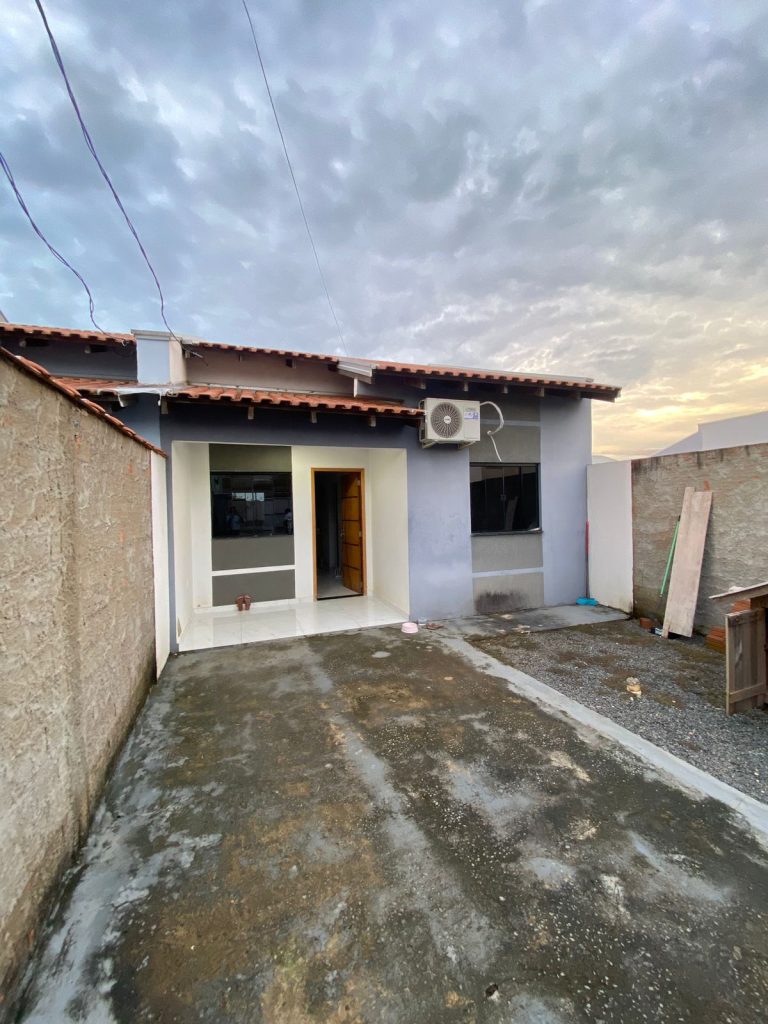 CASA Á VENDA ESCRITURADA NO SAVANA PARK – JARU/RO