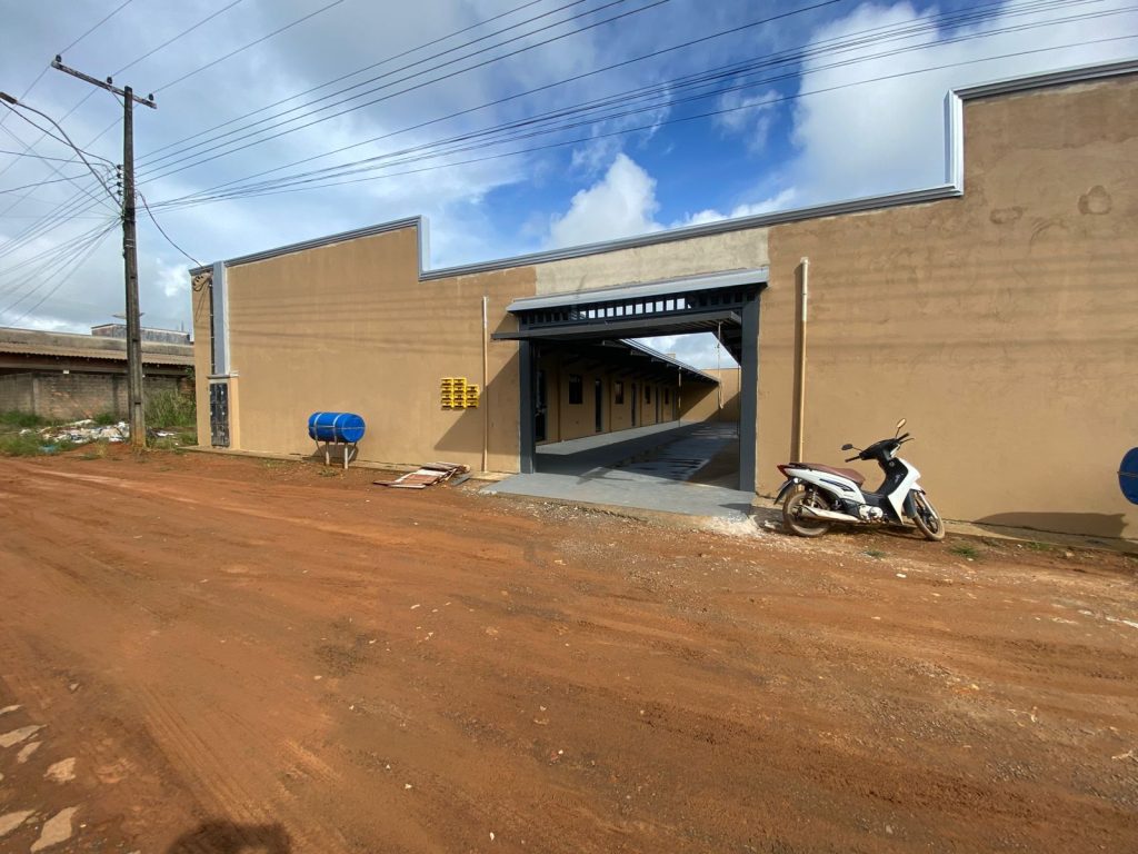 ALUGA-SE APARTAMENTOS PRÓXIMO Á FIMCA E IFRO – JARU/RO