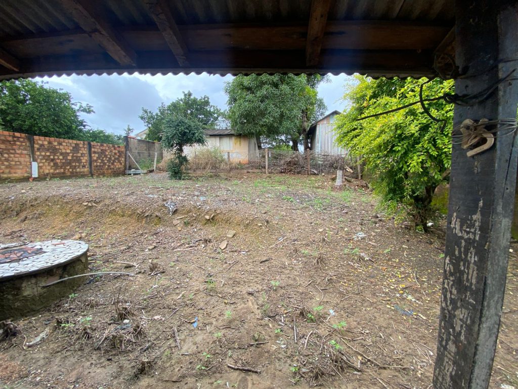 VENDE-SE TERRENO NA RUA RAIMUNDO CATANHEDE, SETOR 01 – JARU/RO