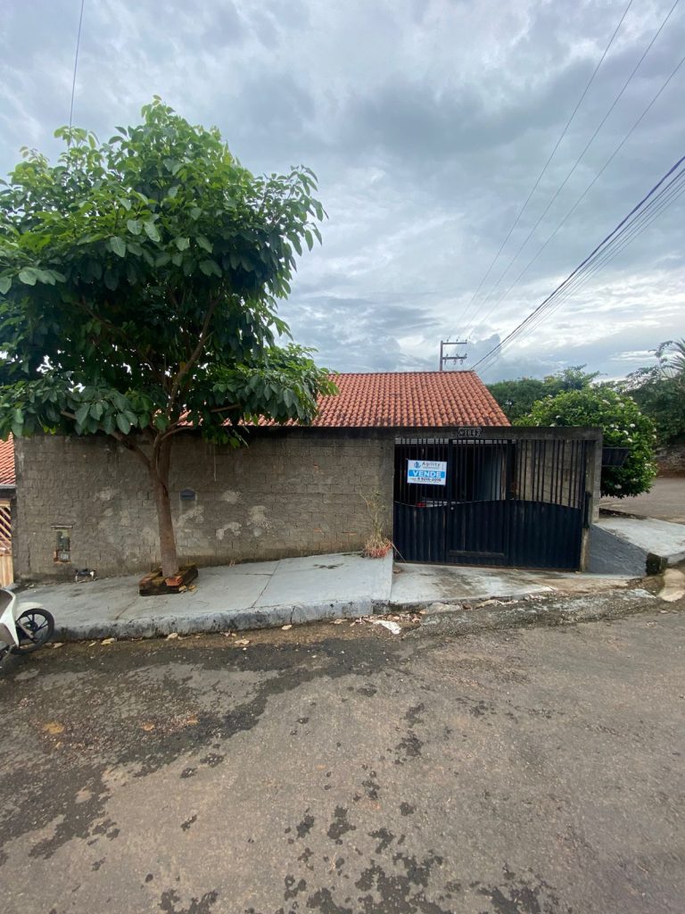 VENDE-SE CASA NA RUA OTACILIO GONÇALVES, LUZIA ABRANCHES – JARU/RO