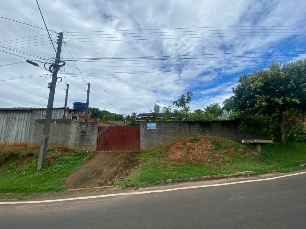 CASA A VENDA NA RUA PROFO HENRIQUE, SETOR 03 – THEOBROMA/RO