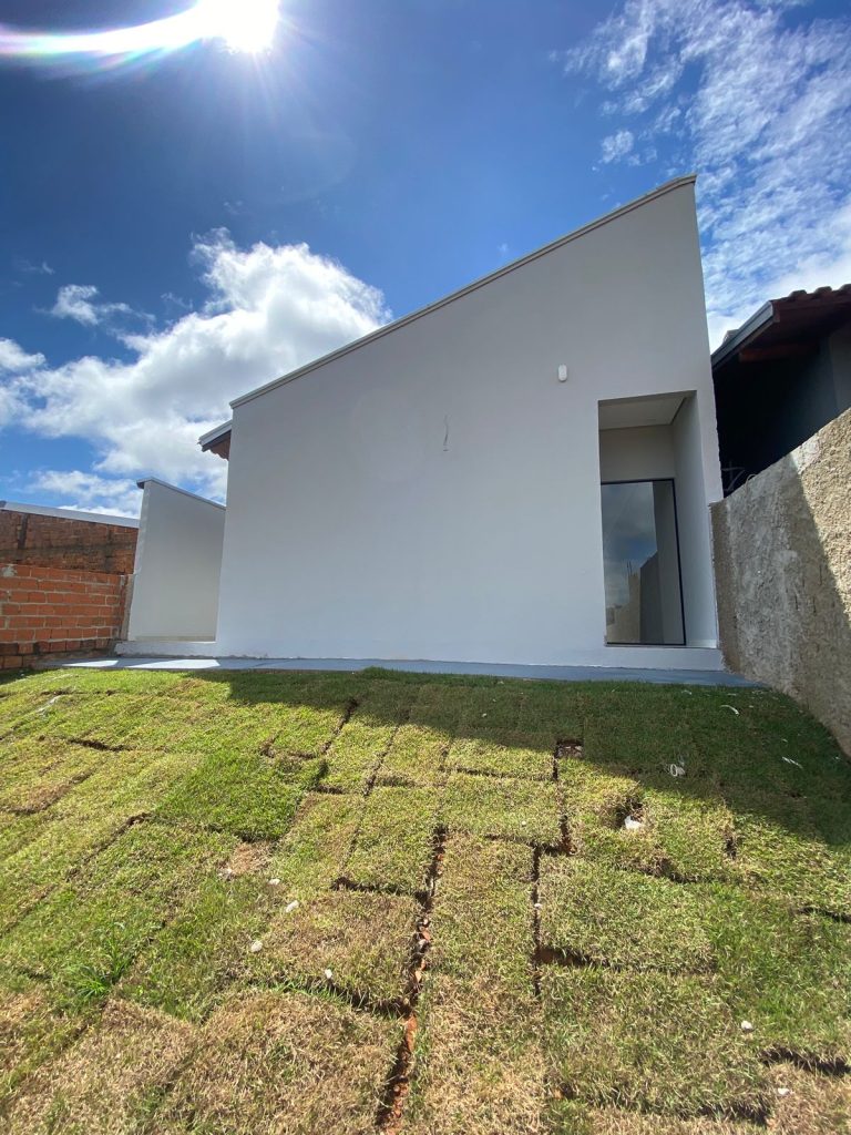 VENDE-SE NA RUA AFONSO JOSÉ, SETOR 07 – JARU/RO