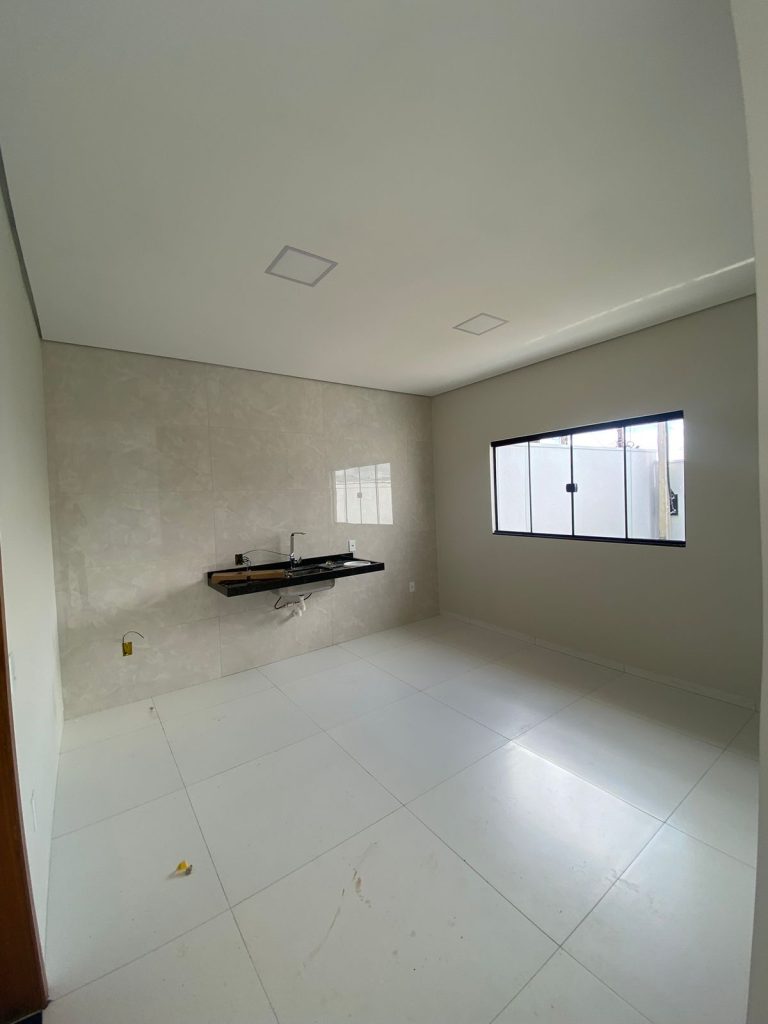 VENDE-SE NA RUA AFONSO JOSÉ, SETOR 07 – JARU/RO