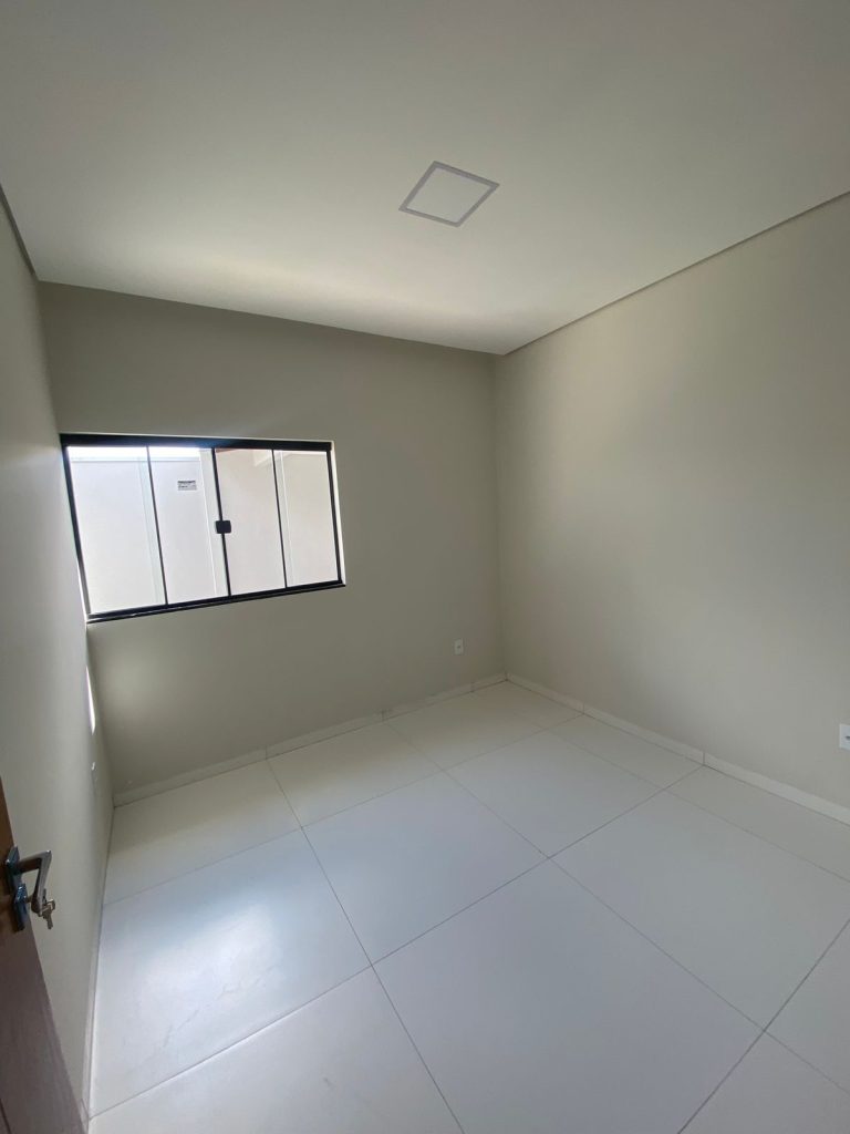 VENDE-SE NA RUA AFONSO JOSÉ, SETOR 07 – JARU/RO