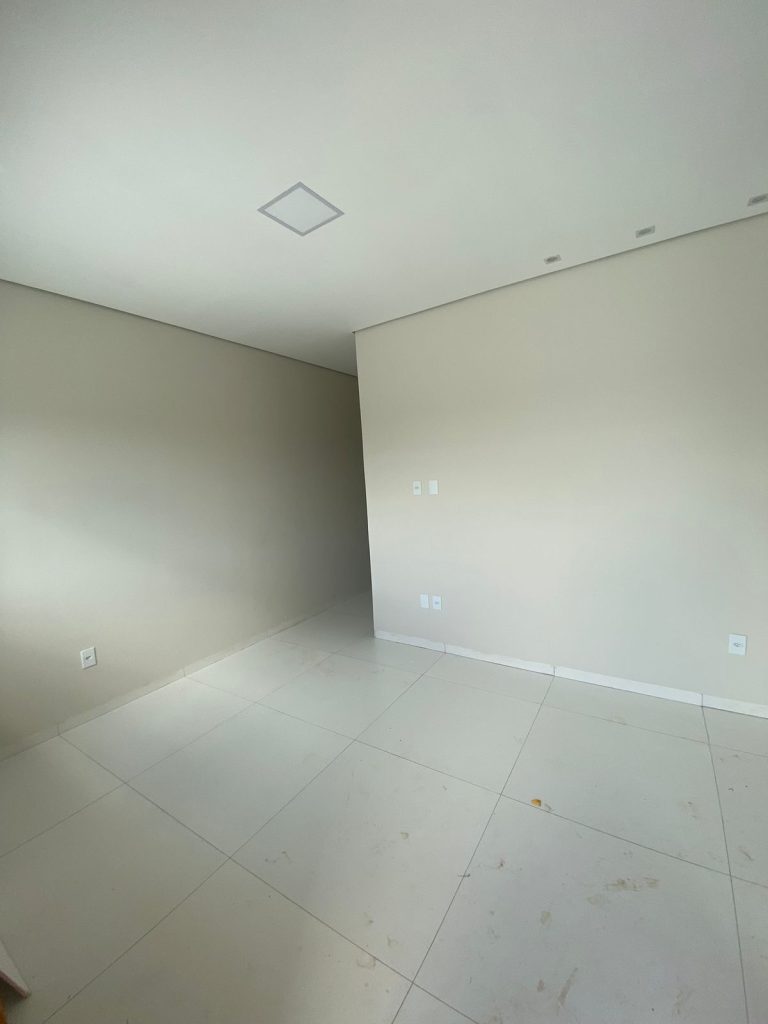 VENDE-SE NA RUA AFONSO JOSÉ, SETOR 07 – JARU/RO