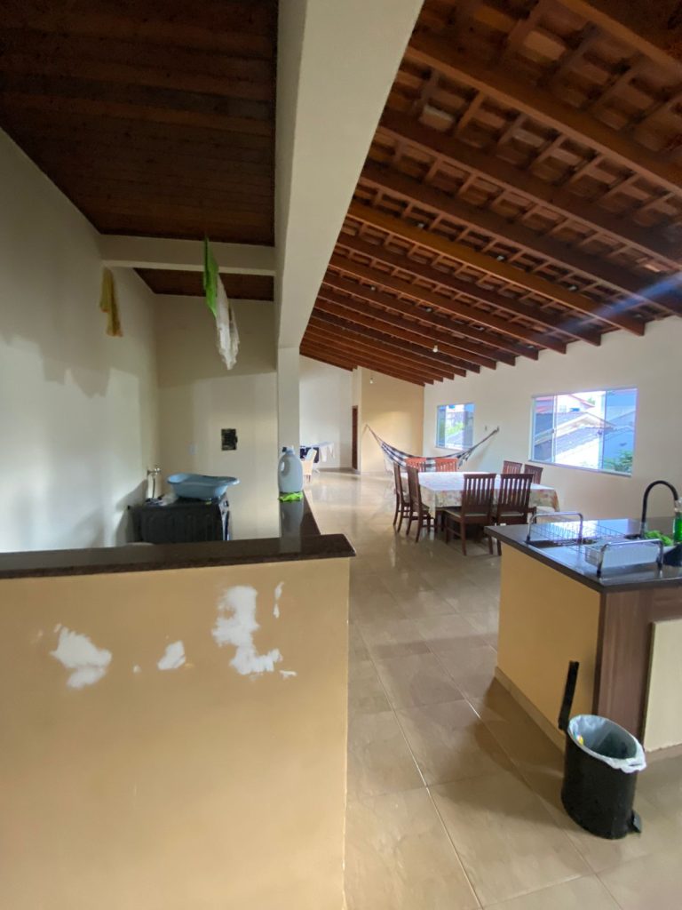 CASA A VENDA NA RUA MATO GROSSO, SETOR 02 – JARU/RO