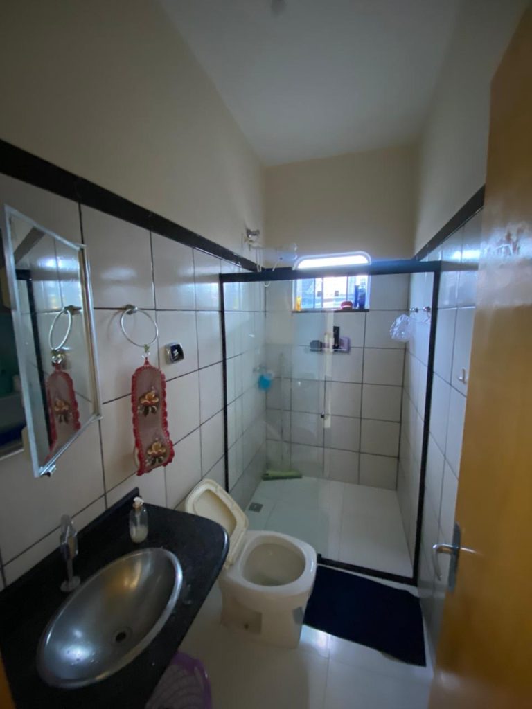 CASA A VENDA NA RUA MATO GROSSO, SETOR 02 – JARU/RO