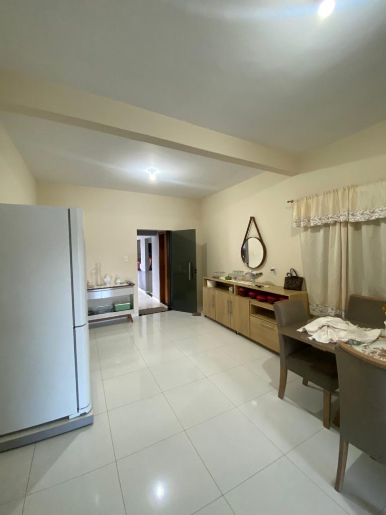 CASA A VENDA NA RUA MATO GROSSO, SETOR 02 – JARU/RO