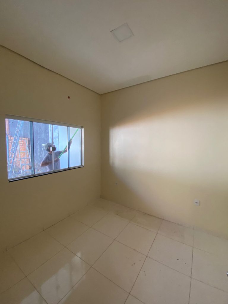 ALUGA-SE CASA NA RUA PRINCIPAL DO SAVANA PARK – JARU/RO