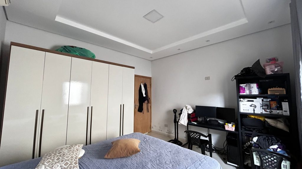 VENDE-SE CASA NA RUA SEBASTIAO CABRAL DE SOUZA, SETOR 04 – JARU/RO