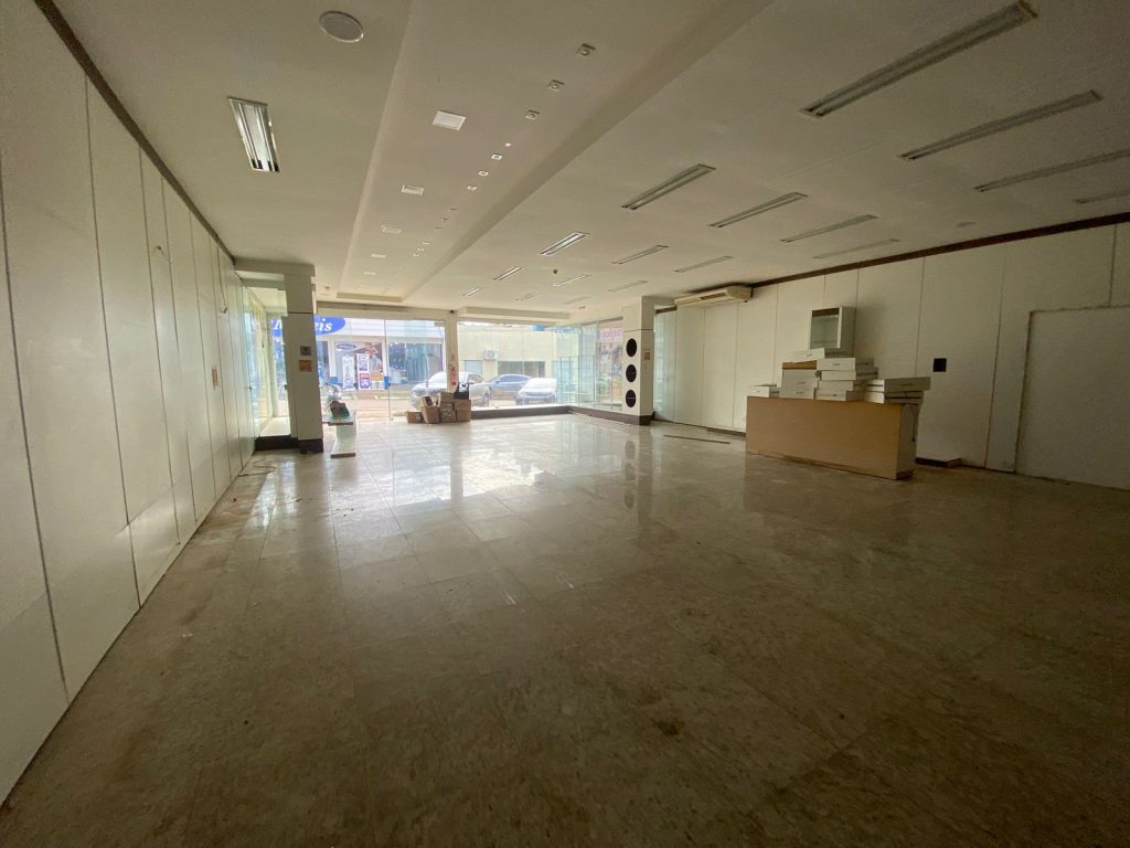 ALUGA-SE PONTO COMERCIAL NA AV. PADRE ADOLPHO ROHL! EM JARU/RO