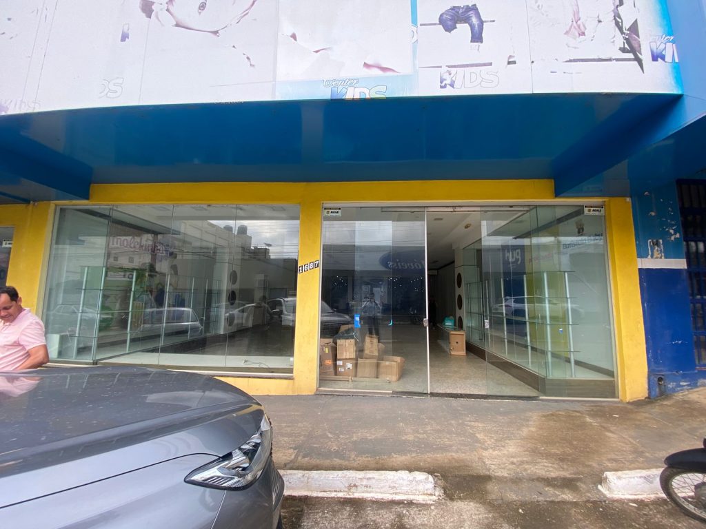 ALUGA-SE PONTO COMERCIAL NA AV. PADRE ADOLPHO ROHL! EM JARU/RO