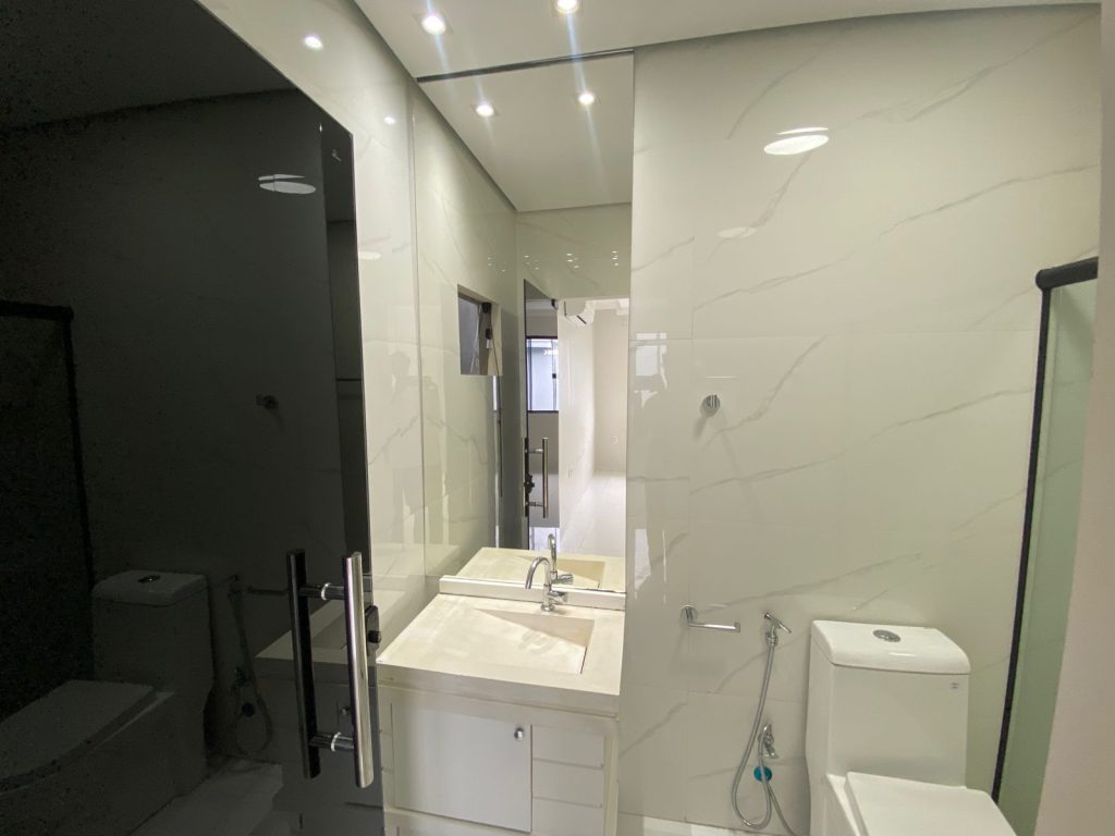 ALUGA-SE CASA NA RUA RAIMUNDO CANTANHEDE, SETOR 02 – JARU/RO