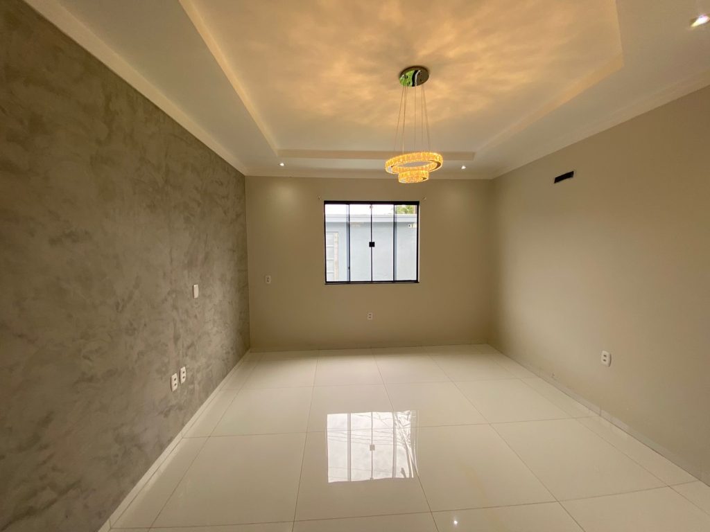 ALUGA-SE CASA NA RUA RAIMUNDO CANTANHEDE, SETOR 02 – JARU/RO