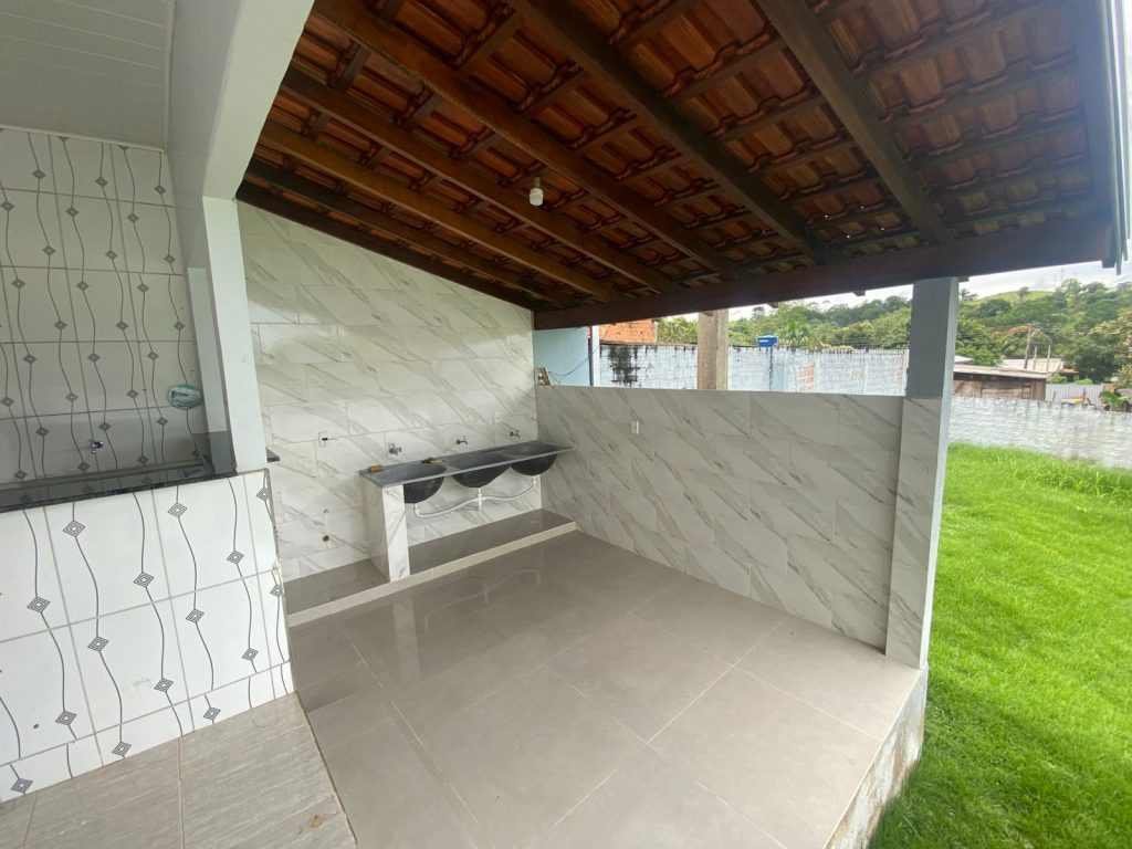 ALUGA-SE CASA NA RUA RAIMUNDO CANTANHEDE, SETOR 02 – JARU/RO