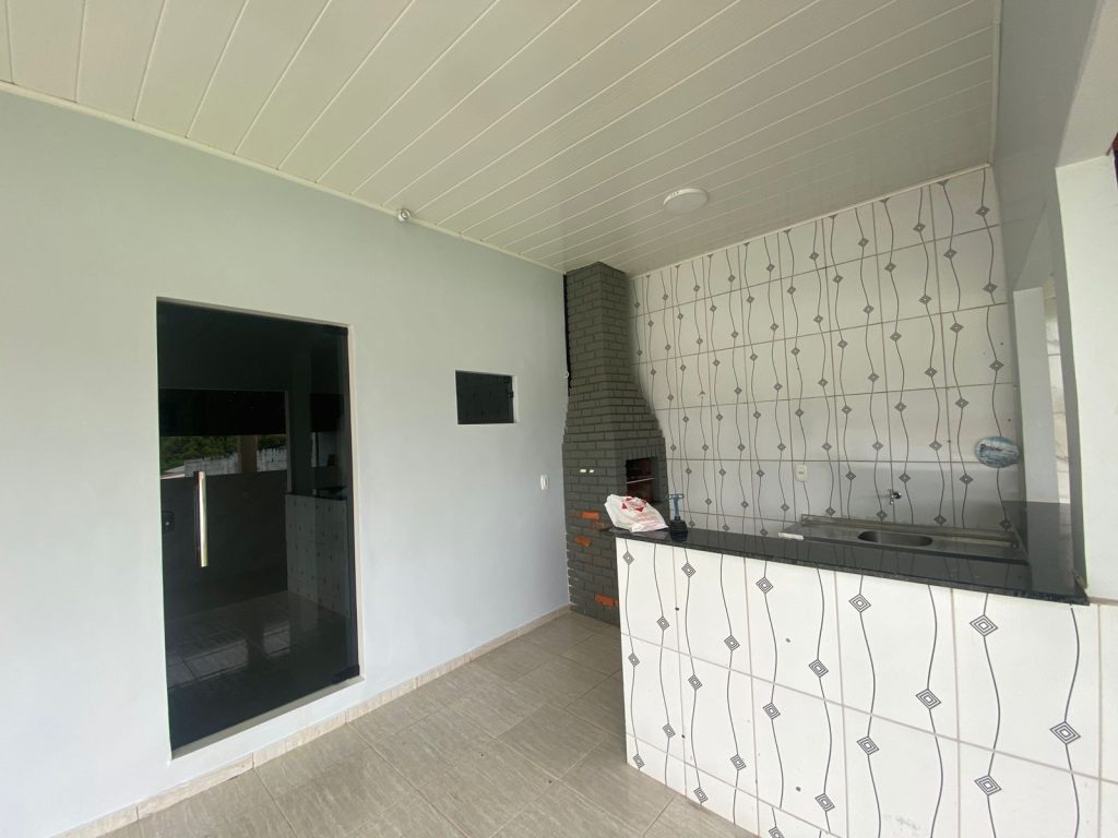 ALUGA-SE CASA NA RUA RAIMUNDO CANTANHEDE, SETOR 02 – JARU/RO