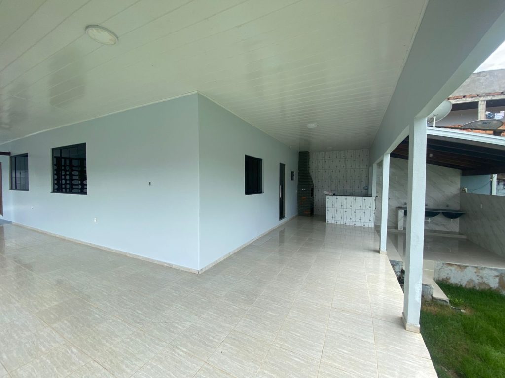 ALUGA-SE CASA NA RUA RAIMUNDO CANTANHEDE, SETOR 02 – JARU/RO